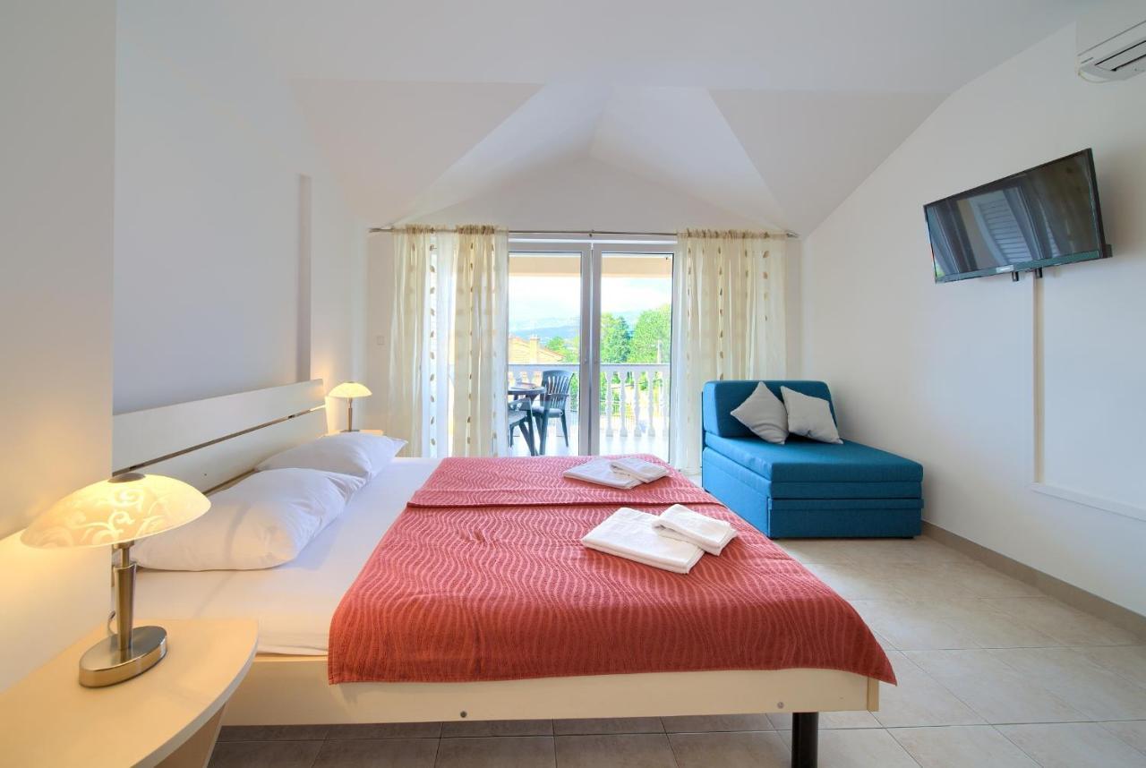 Apartments Ivica Krk Island سيلو المظهر الخارجي الصورة