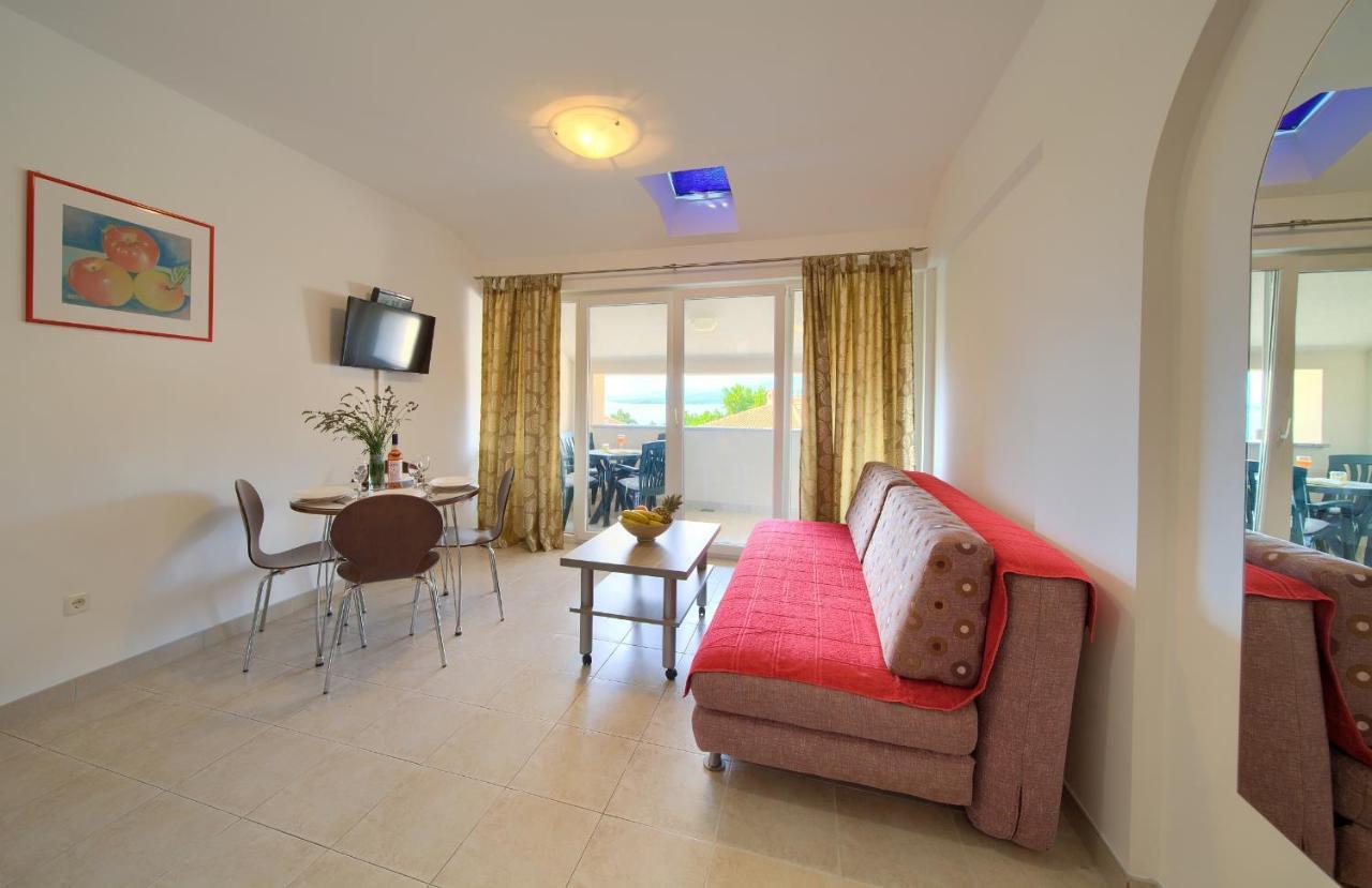 Apartments Ivica Krk Island سيلو المظهر الخارجي الصورة