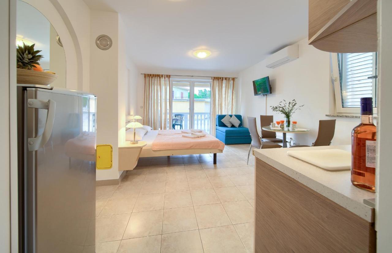 Apartments Ivica Krk Island سيلو المظهر الخارجي الصورة