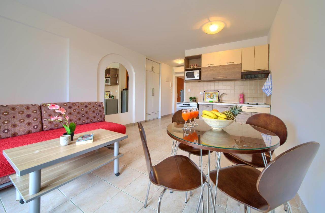 Apartments Ivica Krk Island سيلو المظهر الخارجي الصورة