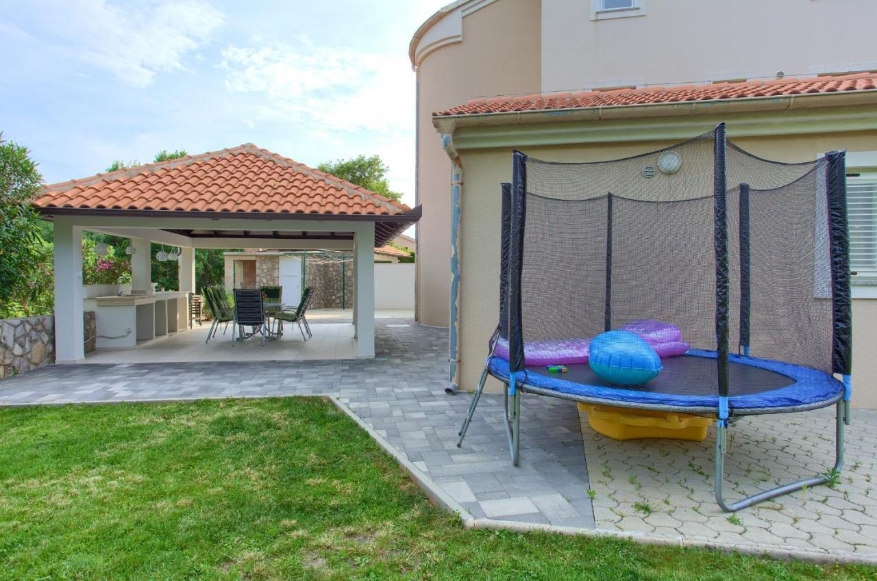 Apartments Ivica Krk Island سيلو المظهر الخارجي الصورة